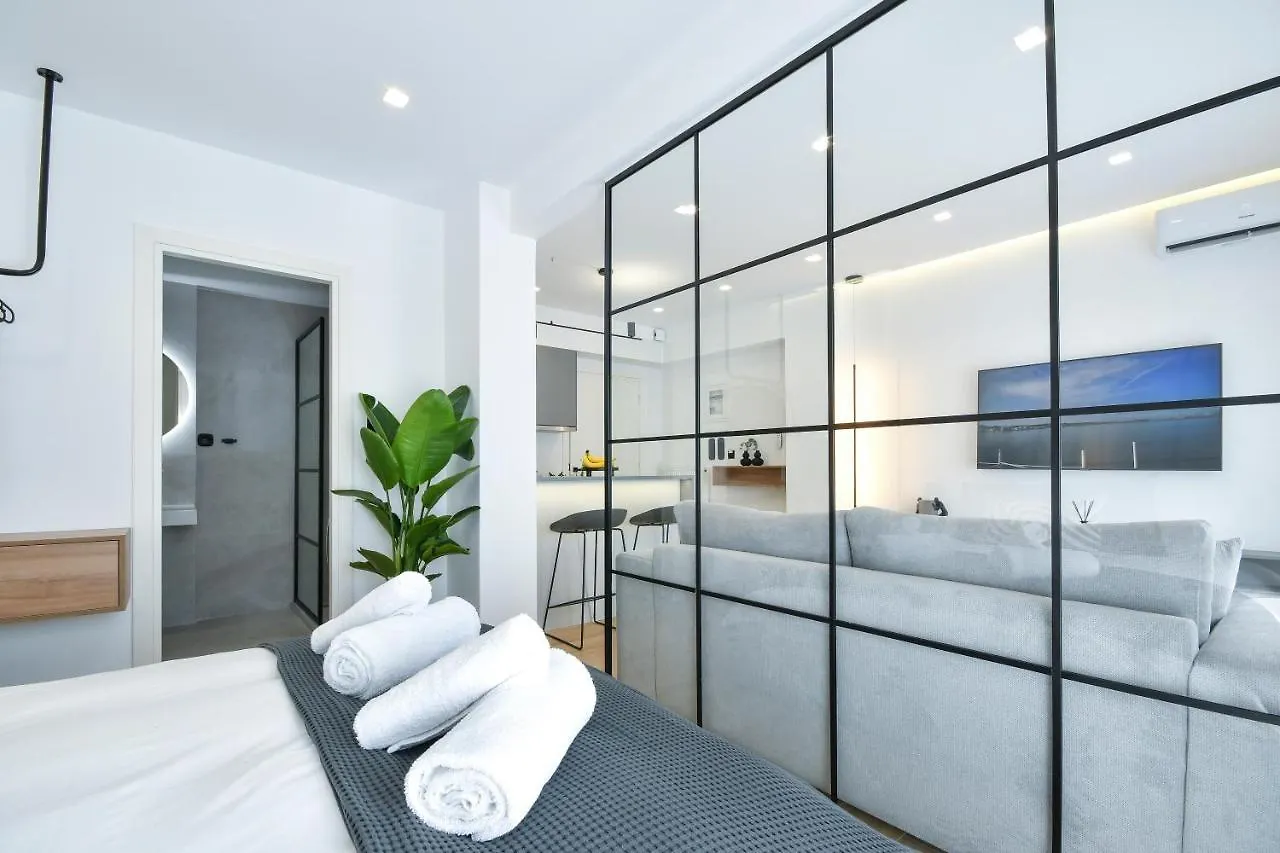 Luxury Downtown Apartment C1 Thessaloniki